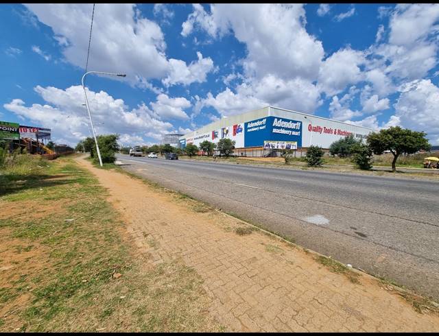 7,034M² VACANT LAND FOR SALE IN AEROTON